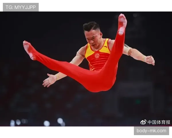 肖若腾训练完直接去奢侈品店刷卡，体操服还没换